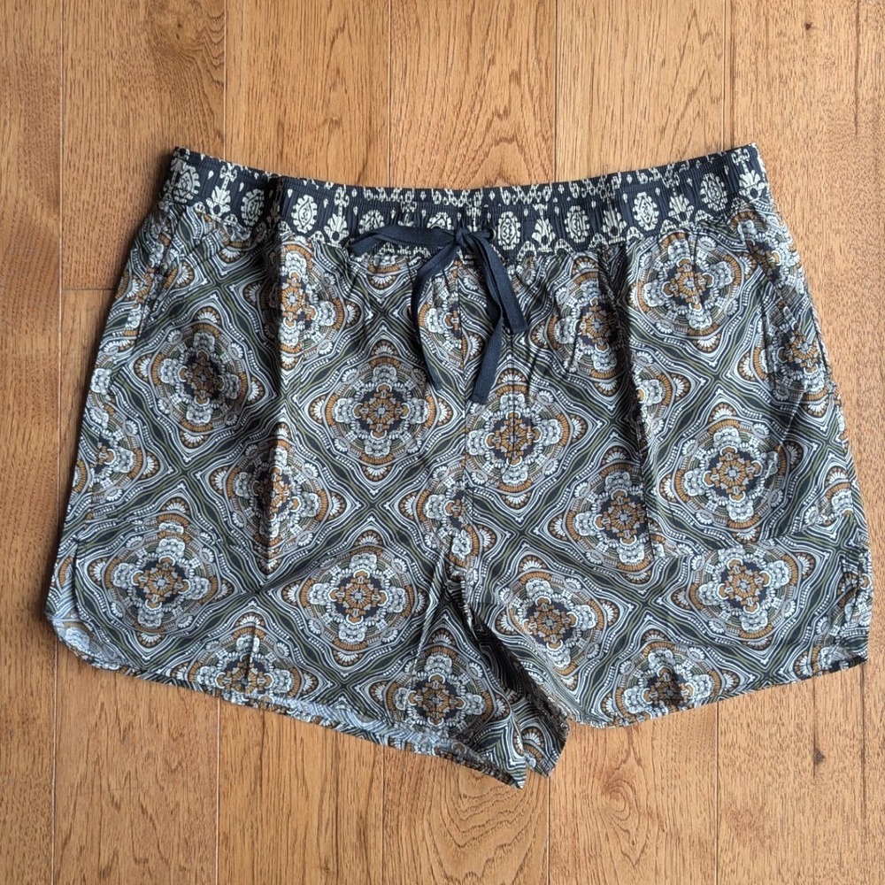 Sundance Kai Cotton Medallion Tile‎ Print Drawstring Shorts Charcoal Womens XL